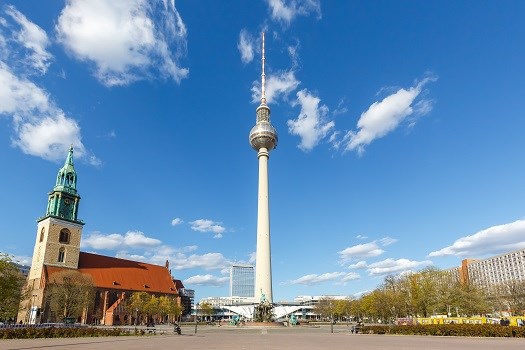 Berliner Skyline Fernsehturm am Alexanderplatz