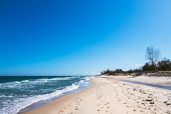 Leerer Strand in Kuehlungsborn