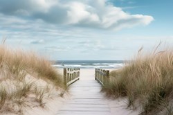 Blick auf die wunderschöne Landschaft mit Strand und Sanddünen in der Nähe von Henne Strand