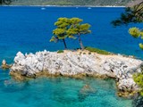 Blick auf das aus Mamma Mia bekannte Amarantos Kap auf Skopelos