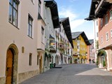 Häuser in Kitzbühel, Österreich