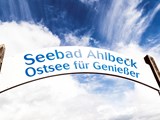Schild Seebad Ahlbeck an der Seebrücke