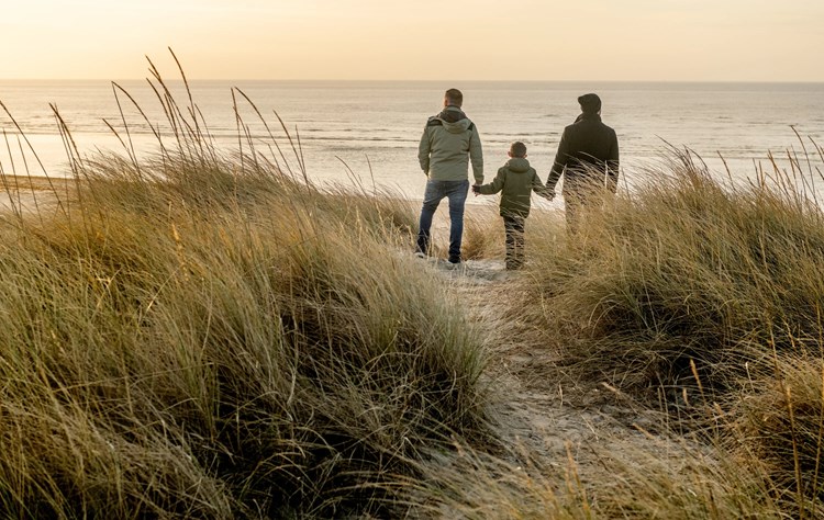 Familienmoment in Blavand – gemeinsame Zeit zwischen Dünen und endloser Nordsee