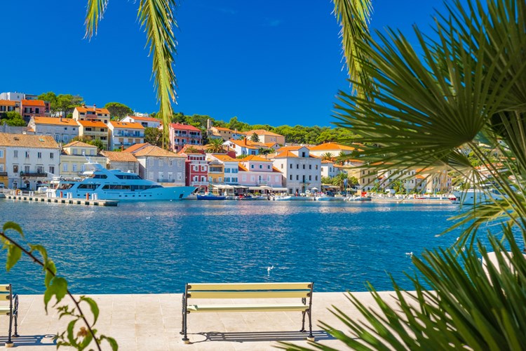 Stadt Mali Losinj auf der Insel Losinj