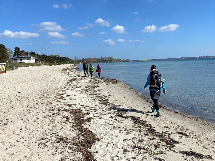 Am Strand entlang