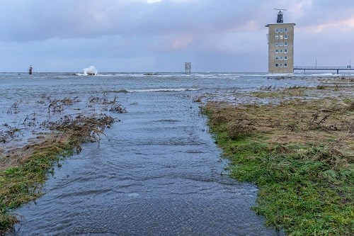 Cuxhaven im Nebel an Meer und Ufer