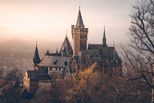 Mystisch-märchenhaftes Schloss Wernigerode bei Nebel
