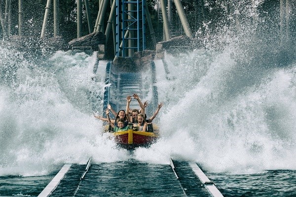 Skatteøen Nordeuropas größte Wasserachterbahn im Djurs Sommerland