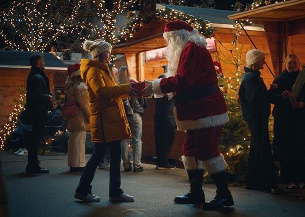 Treffen Sie den Weihnachtsmann im LEGOLAND®