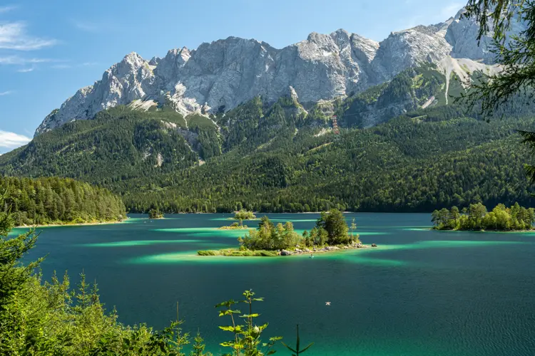Blick auf die Zugsptize und den Eibsee