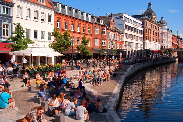 Cafés am Åboulevarden in Aarhus