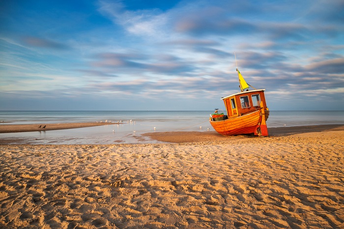 Fischerboot am Strand von Ahlbeck