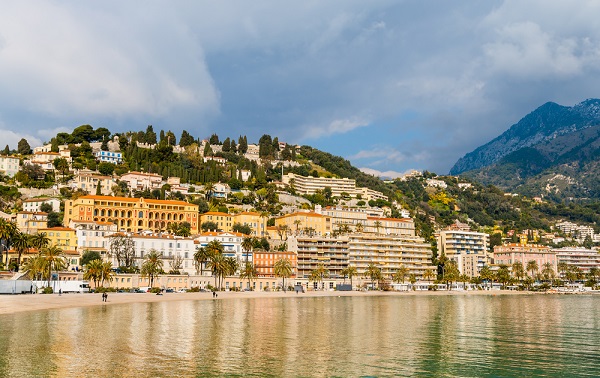 Blick auf Menton Stadt, Côte d'Azur