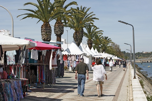 Lagos Markt am Samstag an der Promenade