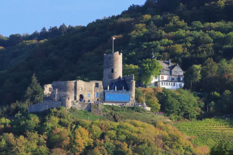 Bernkastel-Kues_Depositphotos_616113790_S