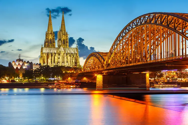 Köln_Depositphotos_13610013_S