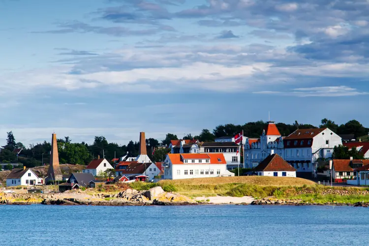 Panoramablick auf Allinge Stadt auf Bornholm