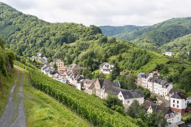 Traben-Trarbach_Depositphotos_14168291_S
