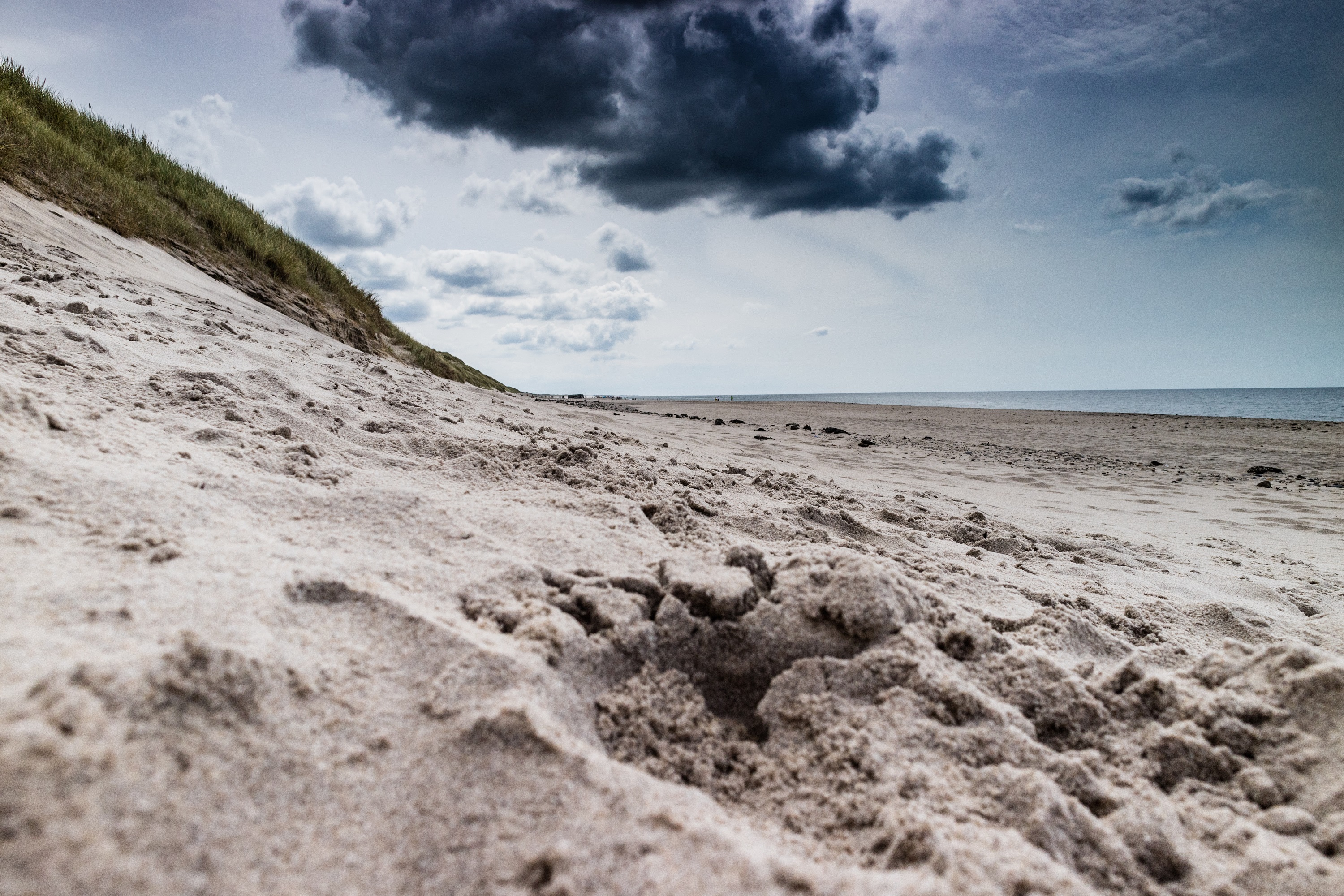 Wolken am Strand von Vester Husby