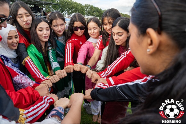 Internationale Spieler*innen beim Dana Cup