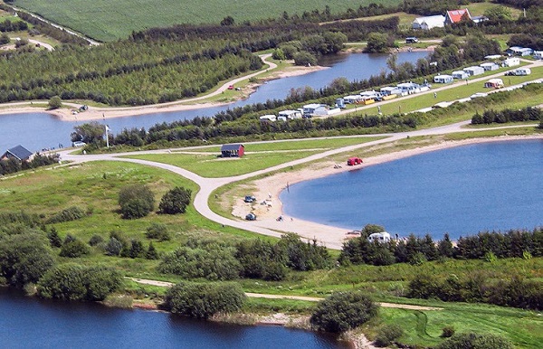 Der Rødekro Fiskepark ist ein Angelpark in Süddänemark, der auf einem 60 Hektar großen Naturgebiet fünf große Seen bietet