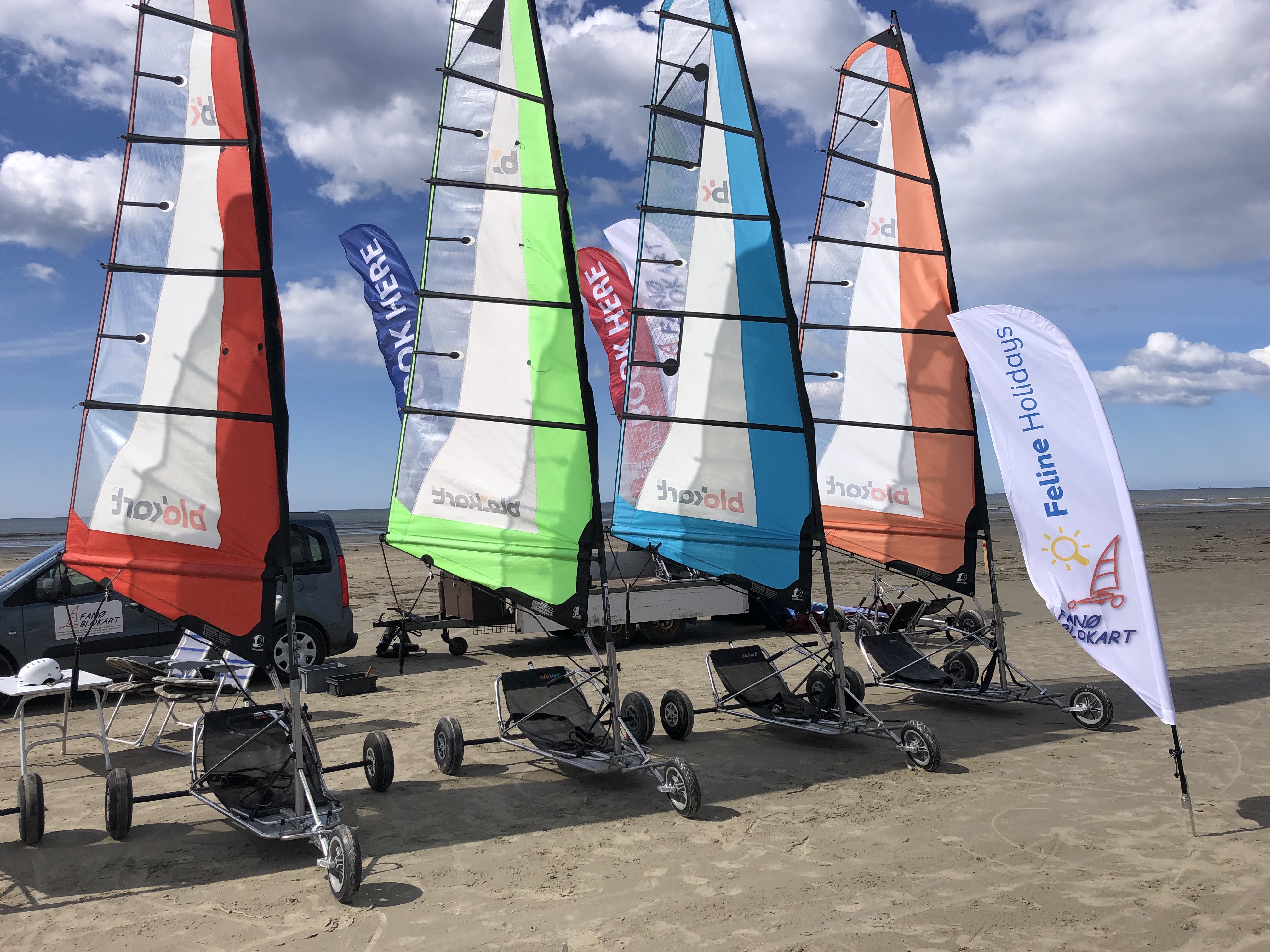 Fanø Blokart und Feline Holidays Flagge