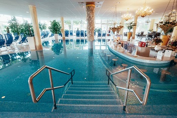 Innenbereich der Königlichen Kristalltherme Schwangau