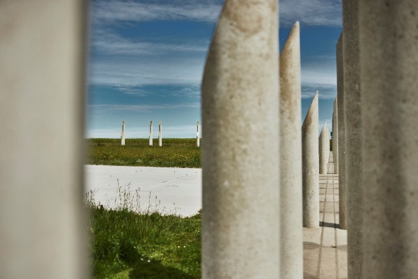 Palisade, Schiffssetzung usw. im Museum Kongernes Jelling