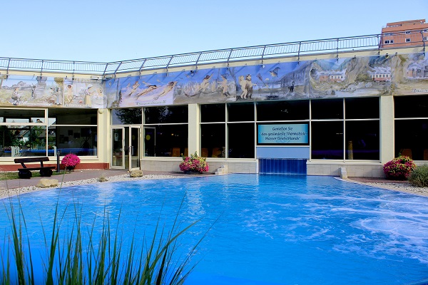 Außenpool der Kristall Therme Altenau