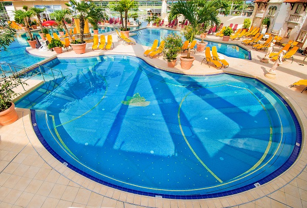 Innenbecken der Kristall Therme Bad Wilsnack