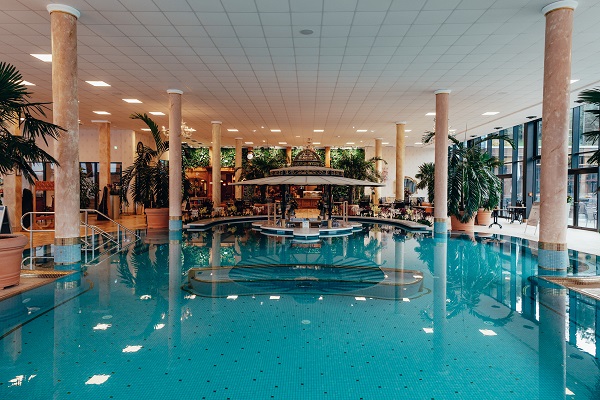 Innenbereich der Kristall Therme Kochel am See