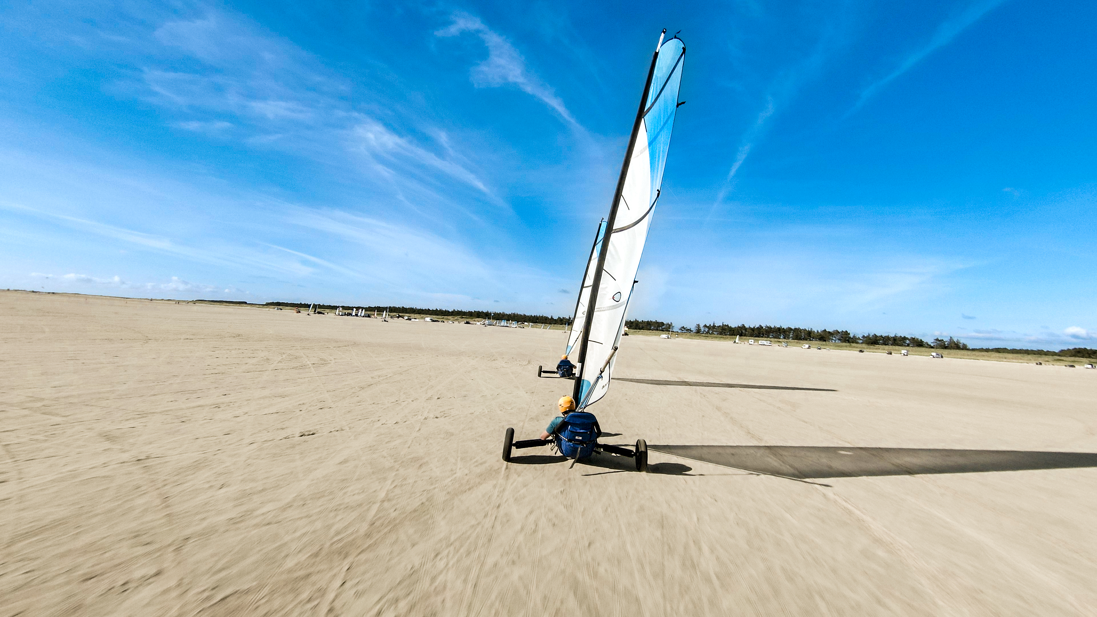 Strandsurfer am offenen Strand